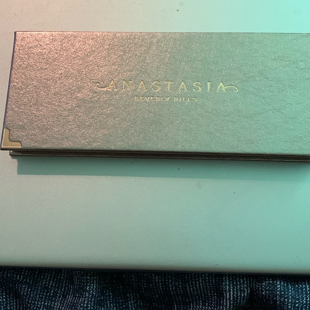 Anastasia Beverly Hills Rose Metals Eyeshadow Palette